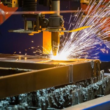 Automatyzacja produkcji dzięki nowoczesnym wycinarkom laserowym: przewaga technologiczna w przemyśle obróbki blachy
