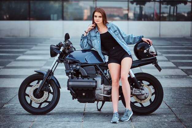 Kultowe modele motocykli: historia i wpływ na współczesną motoryzację