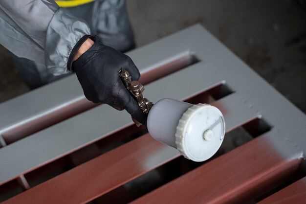 Jak anodowanie kolorowe wpływa na trwałość i estetykę części aluminiowych?