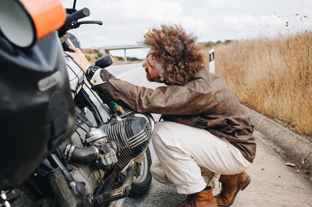 Czy odpowiednie ciśnienie w oponach wpływa na komfort jazdy motocyklem?